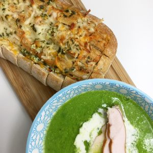 Doperwtensoep met plukbrood