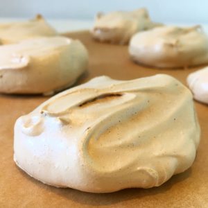Karamel Meringues